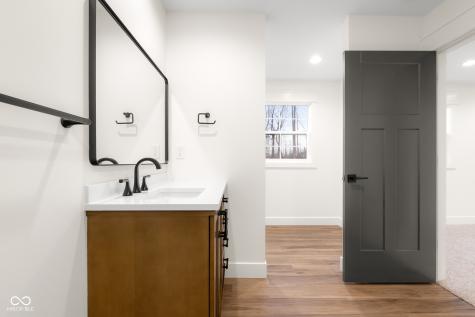 5166 Oak Ridge Trail Columbus IN 47201