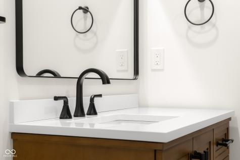 5166 Oak Ridge Trail Columbus IN 47201