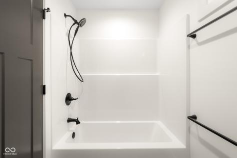 5166 Oak Ridge Trail Columbus IN 47201