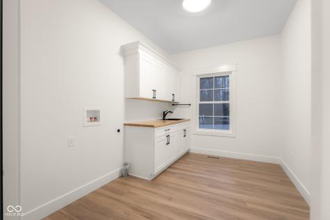 5166 Oak Ridge Trail Columbus IN 47201