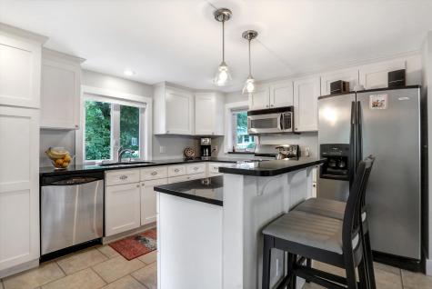 185 E Ash Street Zionsville IN 46077