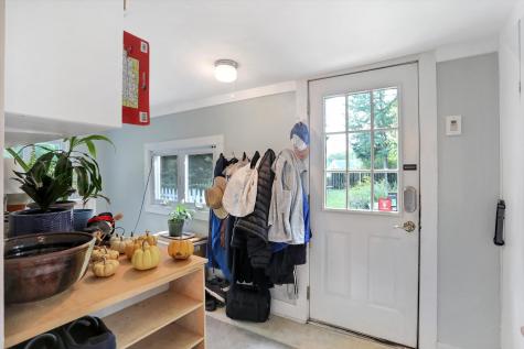 185 E Ash Street Zionsville IN 46077