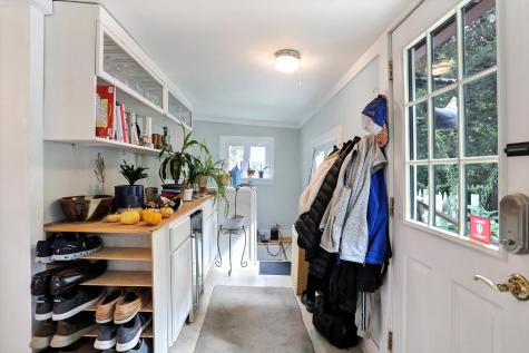 185 E Ash Street Zionsville IN 46077