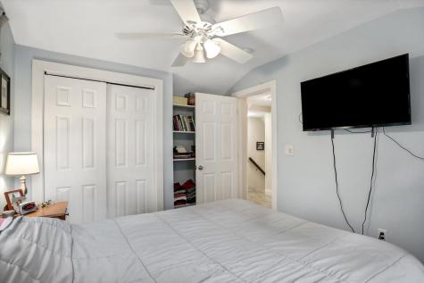 185 E Ash Street Zionsville IN 46077