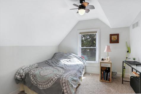 185 E Ash Street Zionsville IN 46077