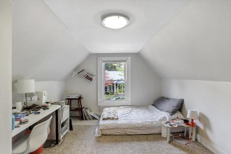 185 E Ash Street Zionsville IN 46077