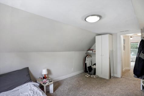 185 E Ash Street Zionsville IN 46077