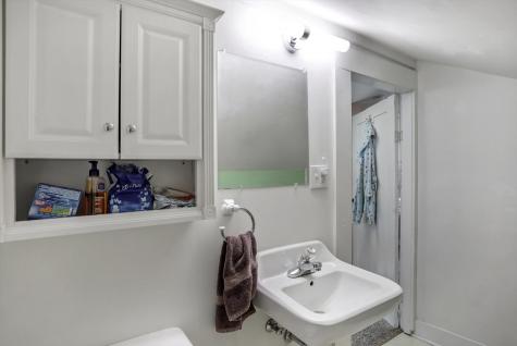 185 E Ash Street Zionsville IN 46077