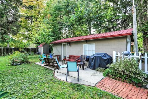 185 E Ash Street Zionsville IN 46077