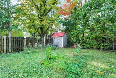 185 E Ash Street Zionsville IN 46077