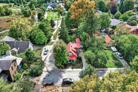 185 E Ash Street Zionsville IN 46077