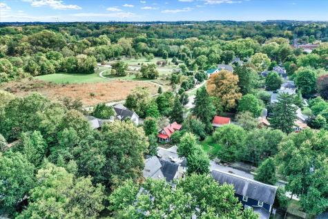 185 E Ash Street Zionsville IN 46077