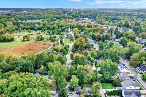 185 E Ash Street Zionsville IN 46077