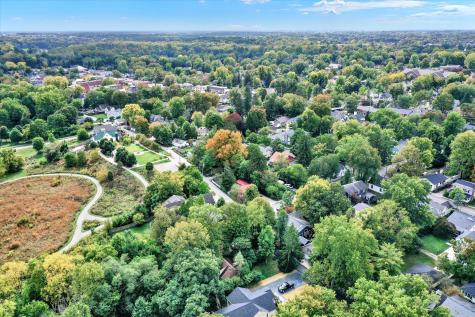 185 E Ash Street Zionsville IN 46077
