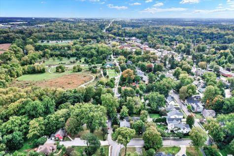 185 E Ash Street Zionsville IN 46077
