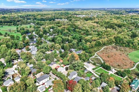185 E Ash Street Zionsville IN 46077