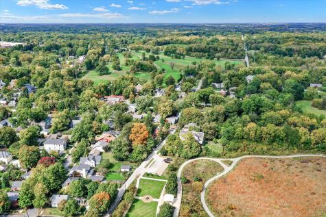 185 E Ash Street Zionsville IN 46077