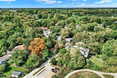 185 E Ash Street Zionsville IN 46077
