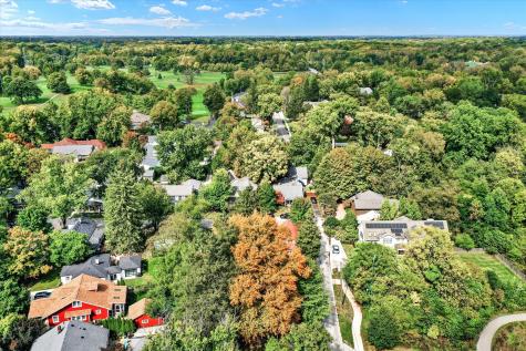 185 E Ash Street Zionsville IN 46077