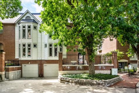 571 Lockerbie Circle S Indianapolis IN 46202