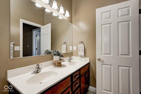 16285 Remington Drive Fishers IN 46037