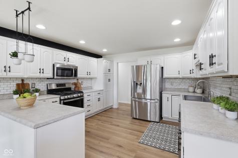3830 S Redbird Trail New Palestine IN 46163