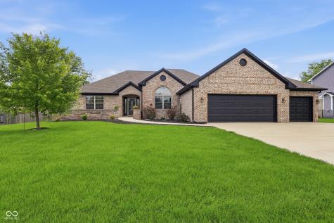 3830 S Redbird Trail New Palestine IN 46163