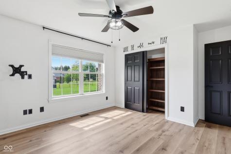 3830 S Redbird Trail New Palestine IN 46163