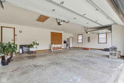 3830 S Redbird Trail New Palestine IN 46163