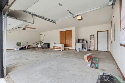 3830 S Redbird Trail New Palestine IN 46163