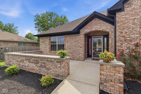 3830 S Redbird Trail New Palestine IN 46163