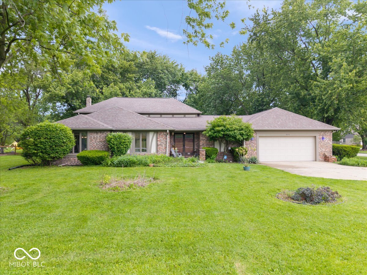 7018 Creekwood Estates Brownsburg IN 46112