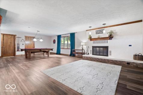 7018 Creekwood Estates Brownsburg IN 46112