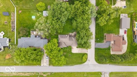 7018 Creekwood Estates Brownsburg IN 46112