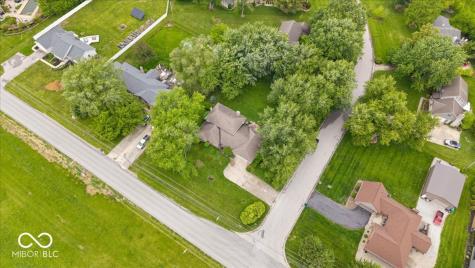 7018 Creekwood Estates Brownsburg IN 46112