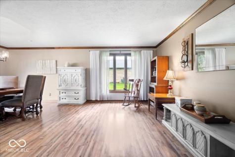 7018 Creekwood Estates Brownsburg IN 46112