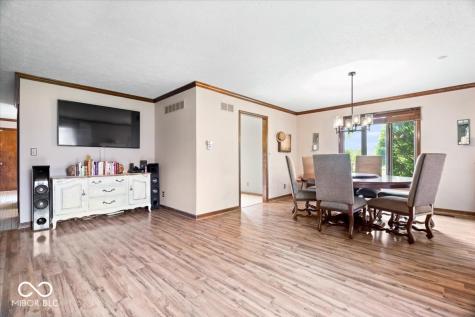 7018 Creekwood Estates Brownsburg IN 46112