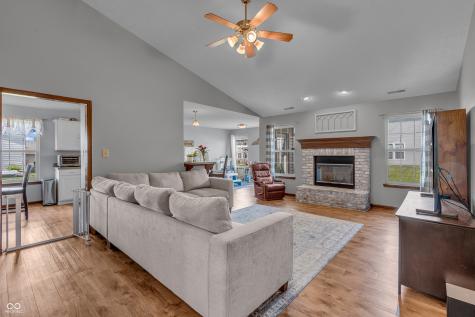 893 Sagittarius Avenue Franklin IN 46131