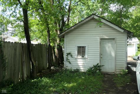 614 N Chester Avenue Indianapolis IN 46201