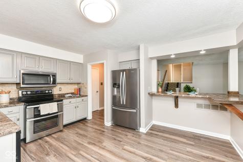 34 Sleepy Hollow Court Westfield IN 46074