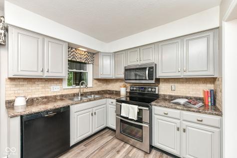 34 Sleepy Hollow Court Westfield IN 46074