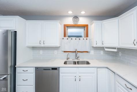 6475 Fieldstream Drive Avon IN 46123