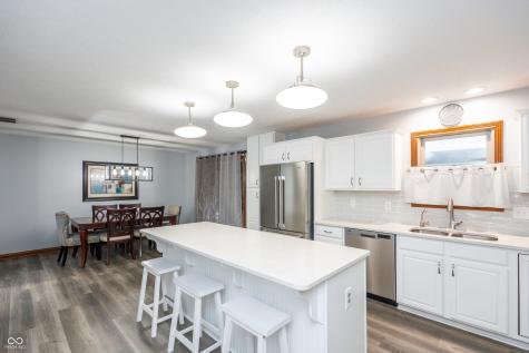 6475 Fieldstream Drive Avon IN 46123