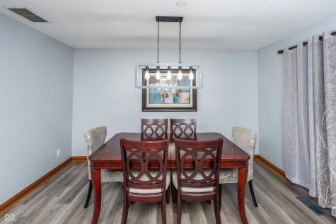 6475 Fieldstream Drive Avon IN 46123