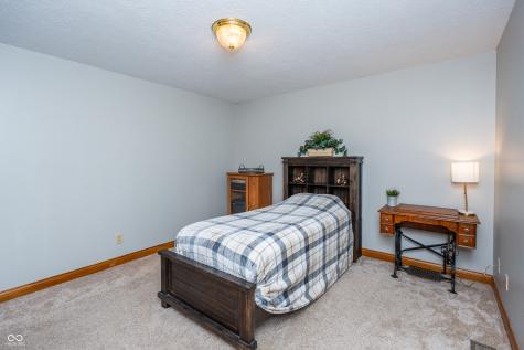 6475 Fieldstream Drive Avon IN 46123
