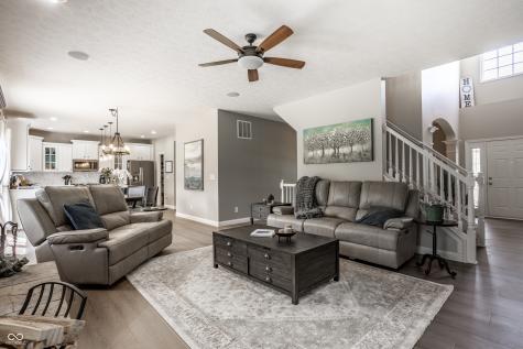 3627 Mossy Rock Drive Zionsville IN 46077