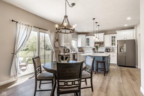3627 Mossy Rock Drive Zionsville IN 46077