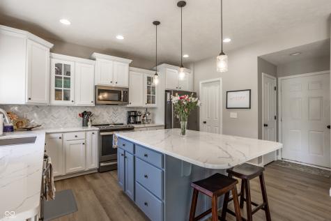 3627 Mossy Rock Drive Zionsville IN 46077