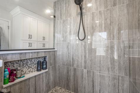 3627 Mossy Rock Drive Zionsville IN 46077