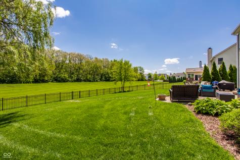 3627 Mossy Rock Drive Zionsville IN 46077